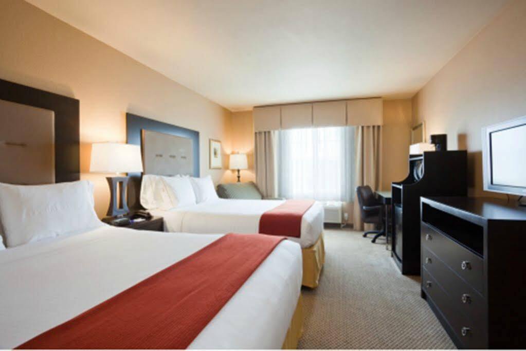 Holiday Inn Express & Suites Jackson/Pearl International Airport מראה חיצוני תמונה